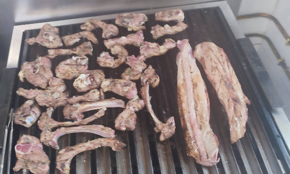 Carnes a la brasa de Mesón Juanito